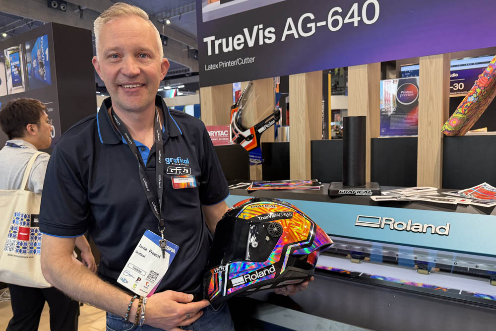 Roland DG viser printer til wrapping-segmentet – blandt meget andet